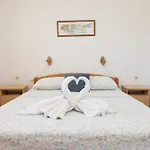 Apartman Sea View Apartment 50 M From St Rok Beach